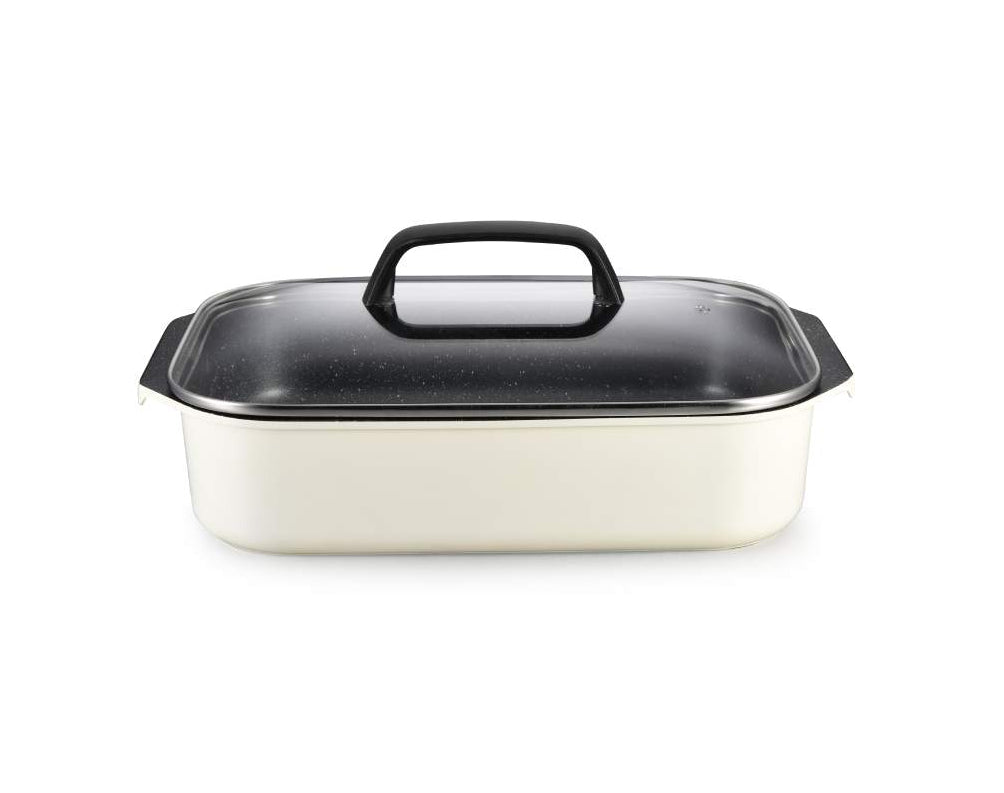 כלי הבישול מיוצר מיציקת אלומיניום

ציפוי NON STICK, ללא PFOA, קדמיום, או עופרת

המכסה חסין חום מזכוכית שקופה עם חריר לשחרור אדים

מתאים לשימוש בכל סוגי הכיריים, כולל אינדוקציה

מתאים לשימוש בתנור בעד לטמפרטורה של 180 מעלות

לא מתאים לשימוש במדיח, ניקוי בשטיפה ידנית בלבד

קיים בצבעים שחור ולבן

אין אפשרות בחירת צבע, לפי מלאי זמין