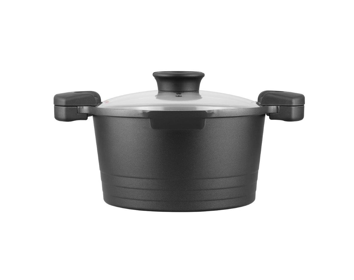 כלי בישול העשוי מיציקת אלומיניום עם ציפוי NONSTICK

עם ידיות ארגונומיות ננעלות, מכסה חסין חום ובו ידית עם שקע כמקום להניח בו את כלי הערבוב

במכסה מערכת סינון נוזלים כפולה – פייה רחבה לסינון נוזלים מהיר ופייה לסינון נוזלים איטי ומבוקר

מתאים לכל סוגי הכיריים, כולל אינדוקציה

לא מתאים לשימוש בתנור

לא מתאים לשטיפה במדיח הכלים